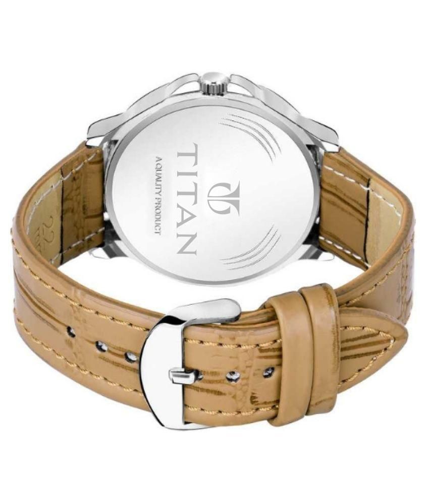 Stylish analog watch with unique design 1tdhsw-7c